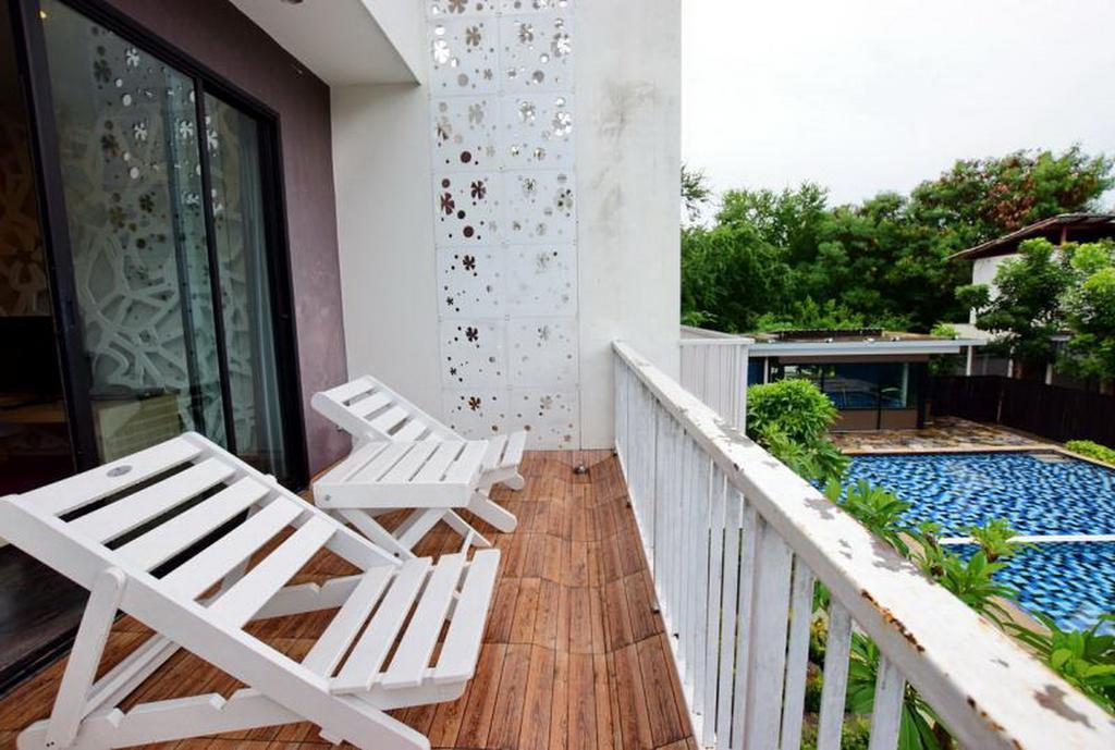 Franjipani Resort HHQ Exterior foto