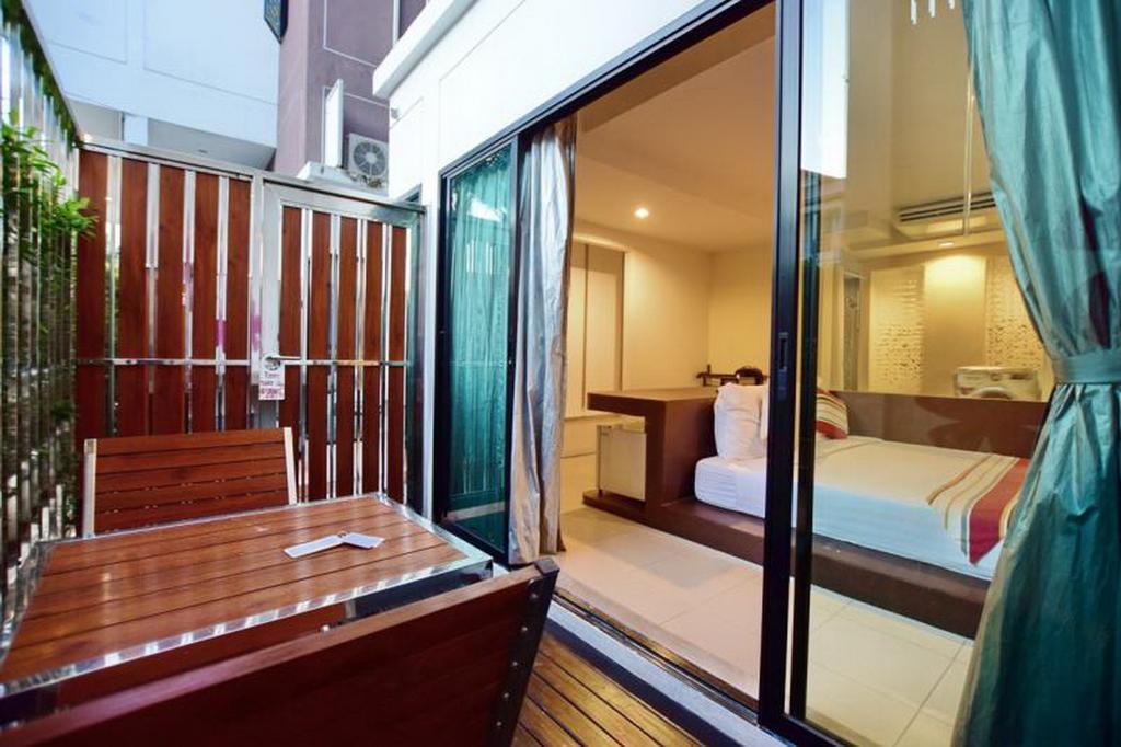 Franjipani Resort HHQ Exterior foto